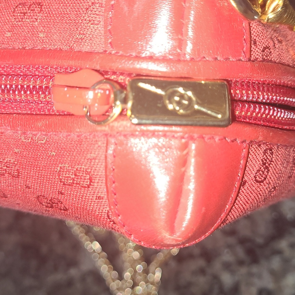 GUCCI RED MICRO GG MONOGRAM CROSSBODY BAG - Picture 6 of 16